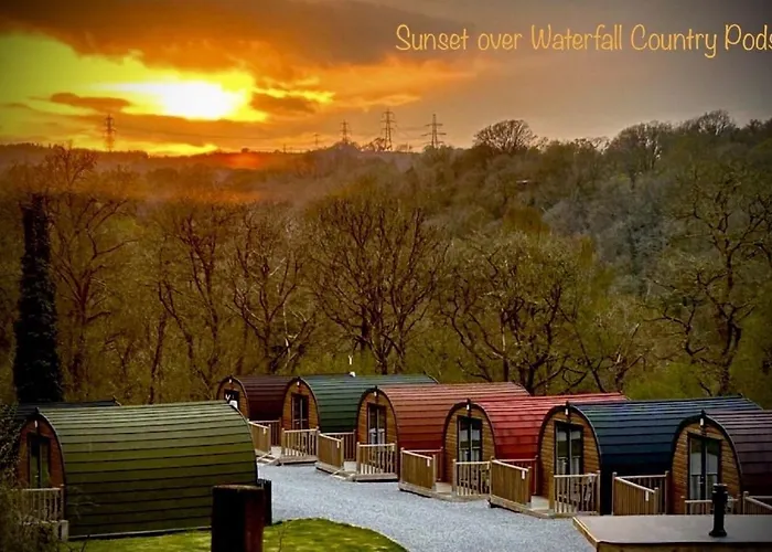 Waterfall Pod 5 Pet Friendly
